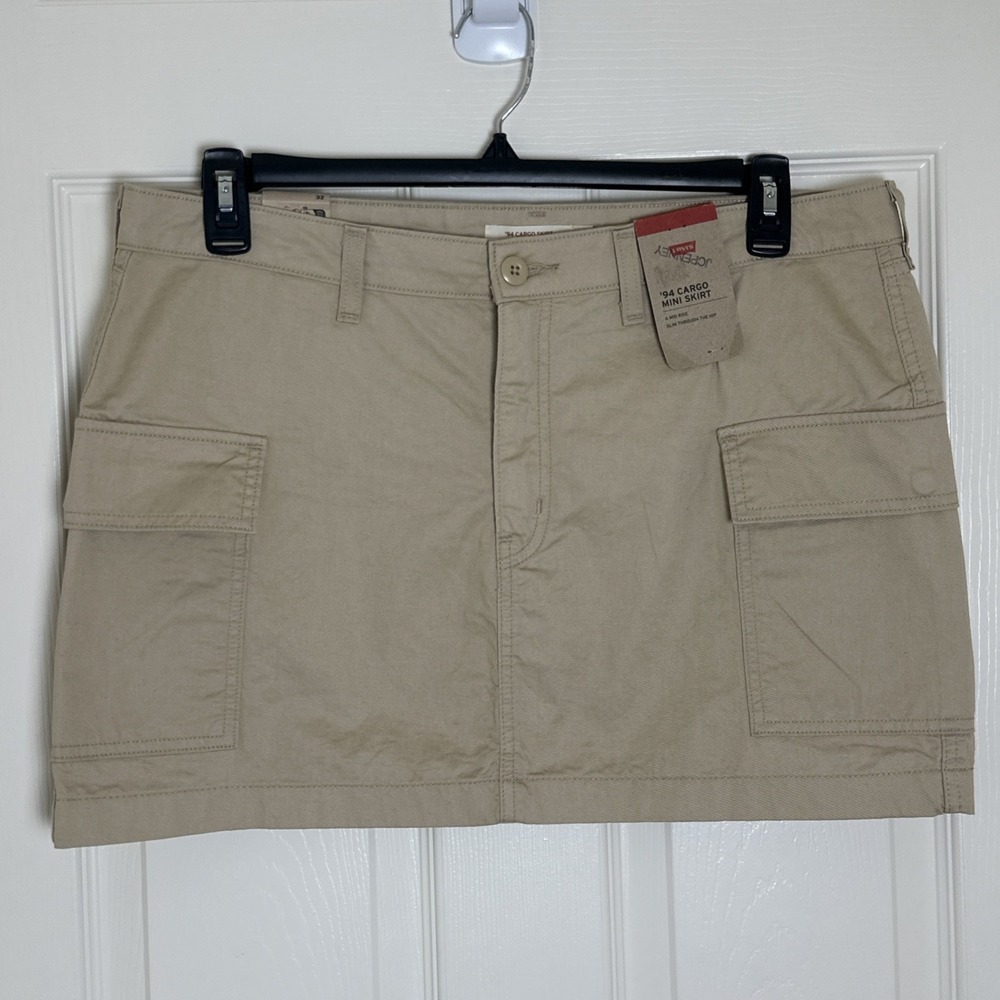 Levi's Women's '94 Cargo Mini Skirt Size 32 Khaki Tan Beige Mid Rise $59.50‎ Nwt
